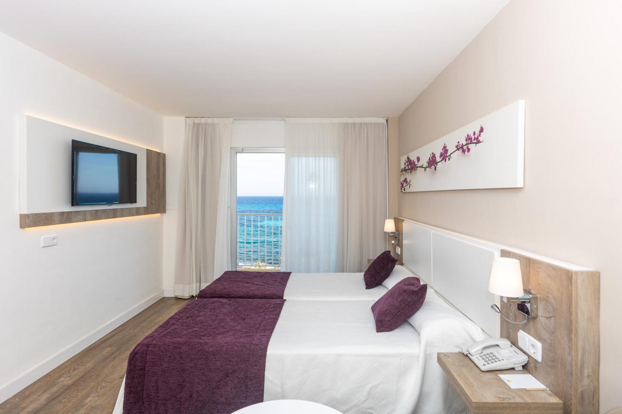 Hotel Brisa Marina (Adults Only) S'Illot  Exterior photo